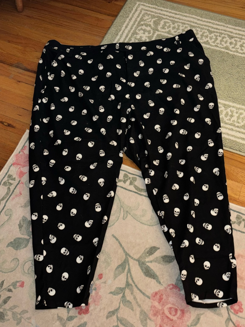 Hot Topic Black pants with White Skull Print